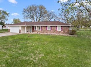 6012 Reynolds Way Dr, Paris, IL 61944