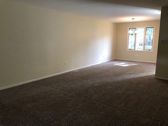 4th image of 4205 Applewood Ln