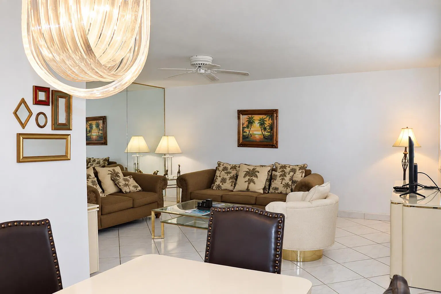 2 bed, 2.0 bath, 880 sqft, $1,600 — Photo 3