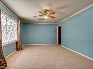 7221 Robinhood Ln, Fort Worth, TX 76112