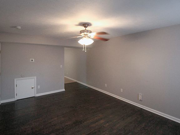 3rd image of 561 Hampton Way #2