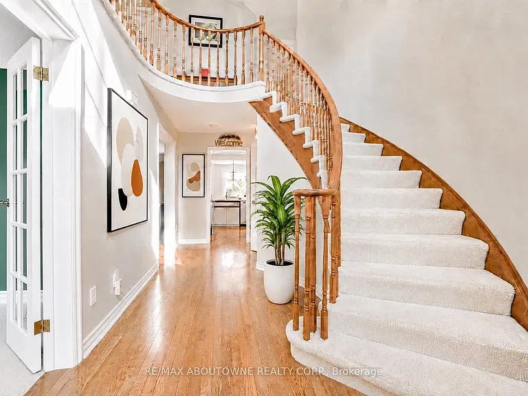 1284 Creekside Dr #MAIN — Photo 3