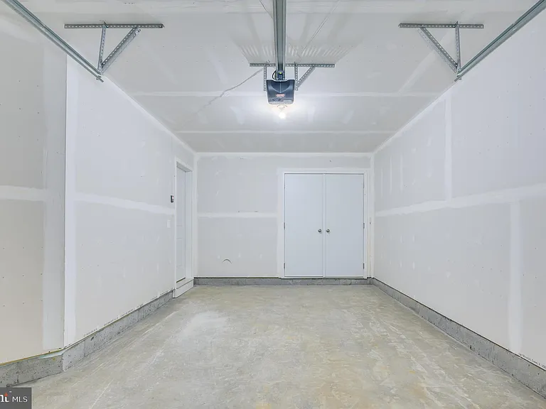 450 Seeback Dr — Photo 35