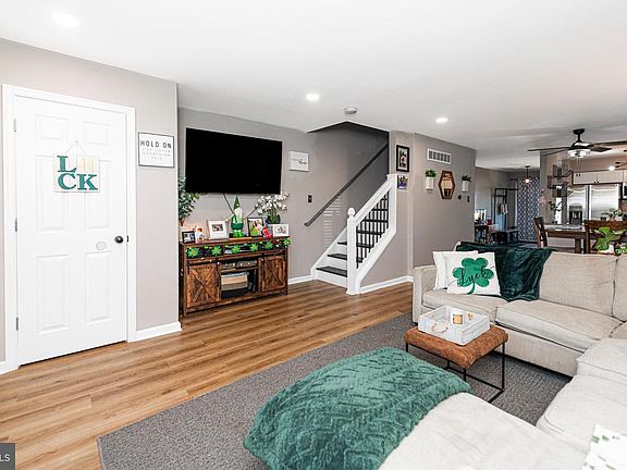 3rd image of 527 May St