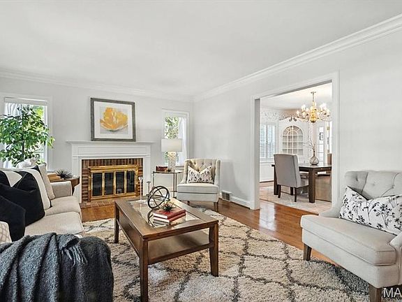 5th image of 2 Nassau Dr