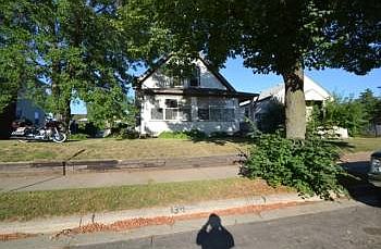 1st image of 127 7th Ave N #1