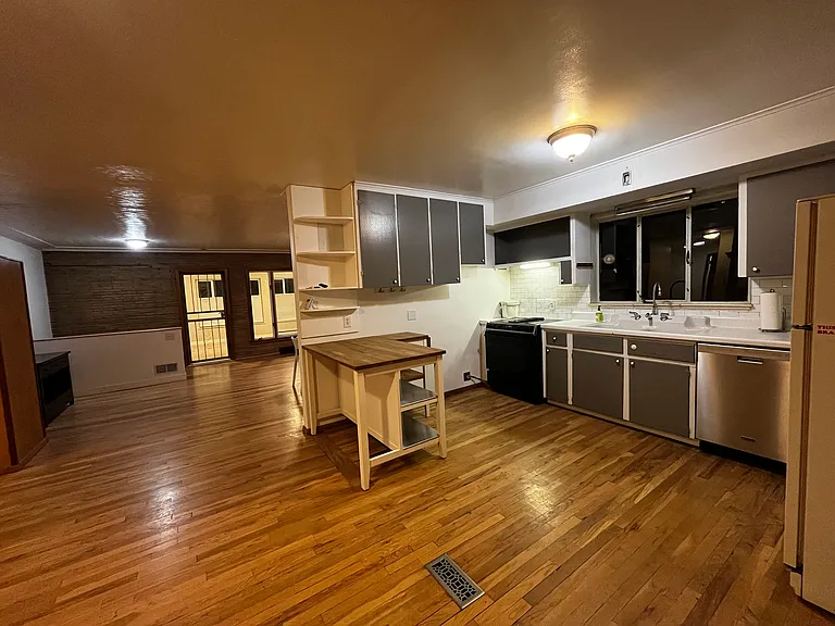 4895 Golden Ct — Photo 31