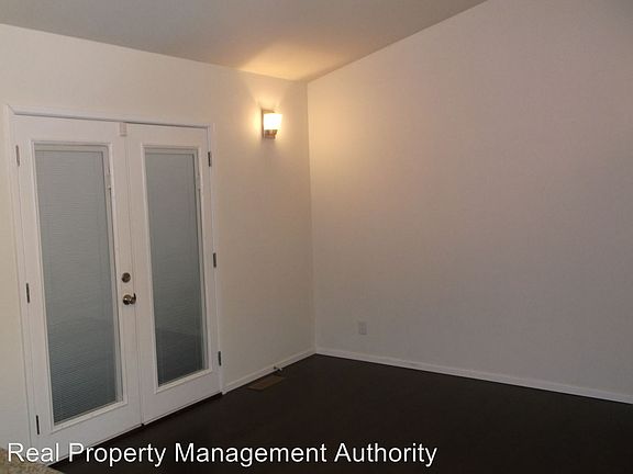 5th image of 9912 NE 83rd St