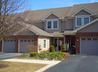 30 Oak Leaf Ln, East Stroudsburg, PA 18301