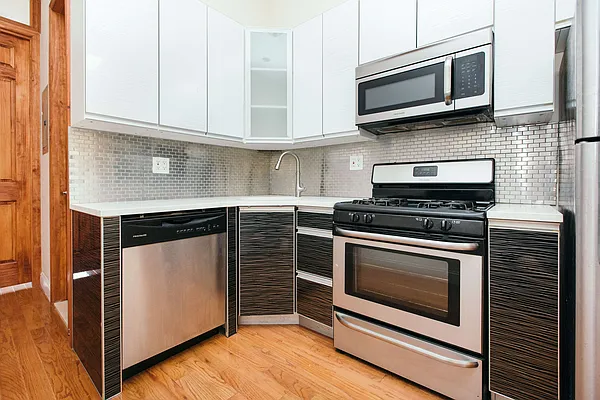 Rented by Nooklyn NYC LLC | media 26