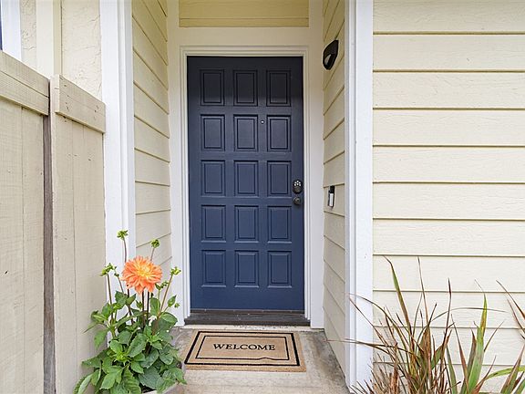 3rd image of 13531 Hike Ln