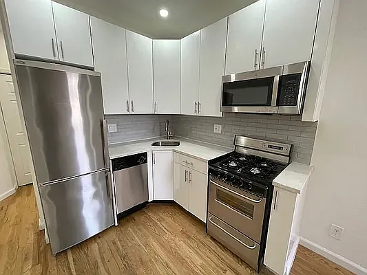 Rented by Buchbinder & Warren | media 2