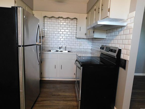 4th image of 9 Meredith Ct