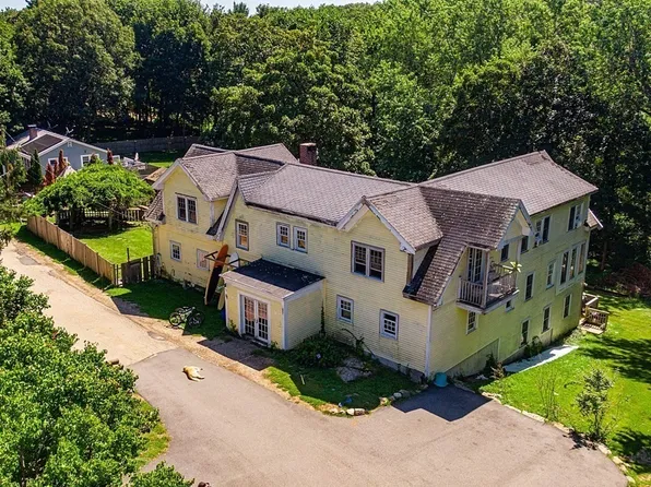 8 Glenmere Way, Gloucester, MA 01930