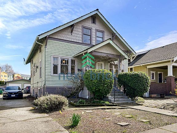 2nd image of 112 Wells Ave S