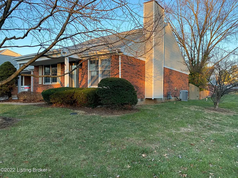 8600 Tannen Dr — Photo 4