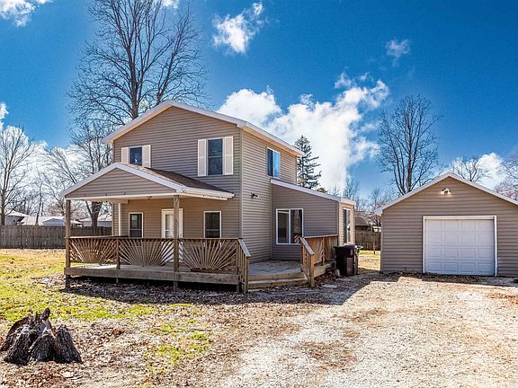 2nd image of 3500 Bloomington Rd