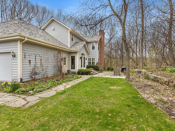 2nd image of N12W29905 Southampton Ct