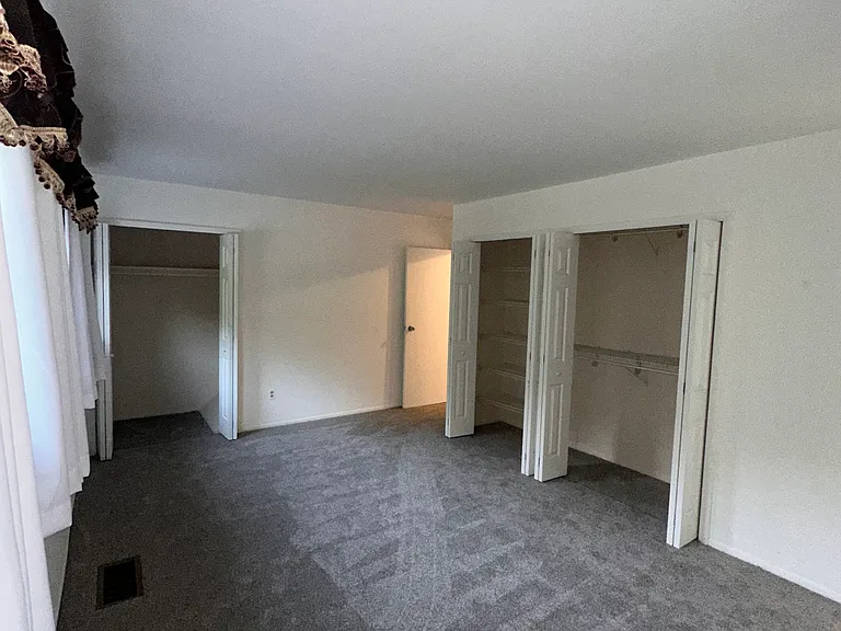 677 Skynob Dr — Photo 13