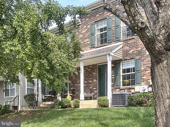 2nd image of 3977 Captain Molly Cir