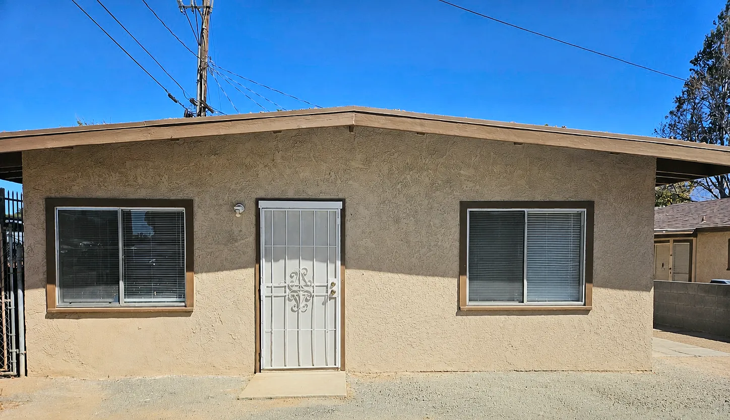 2 bed, 960 sqft, $1,875 — Photo 1