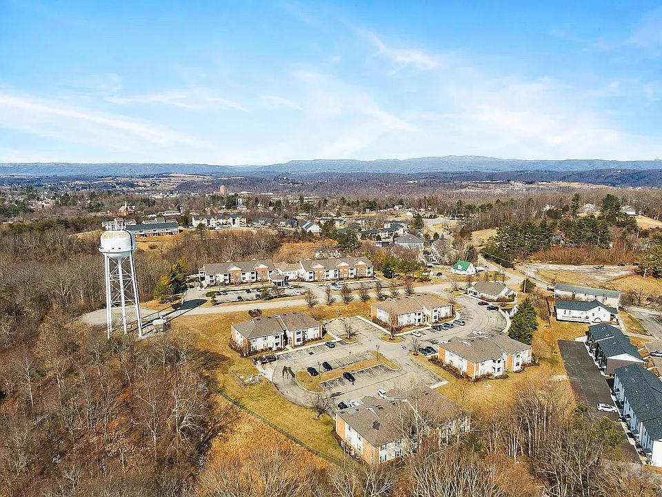 1st image of 100 Ridgewood Ln #0dff1002c