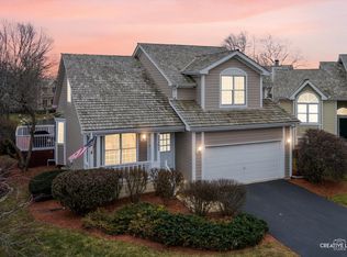 2262 Brookside Ln, Aurora, IL 60502