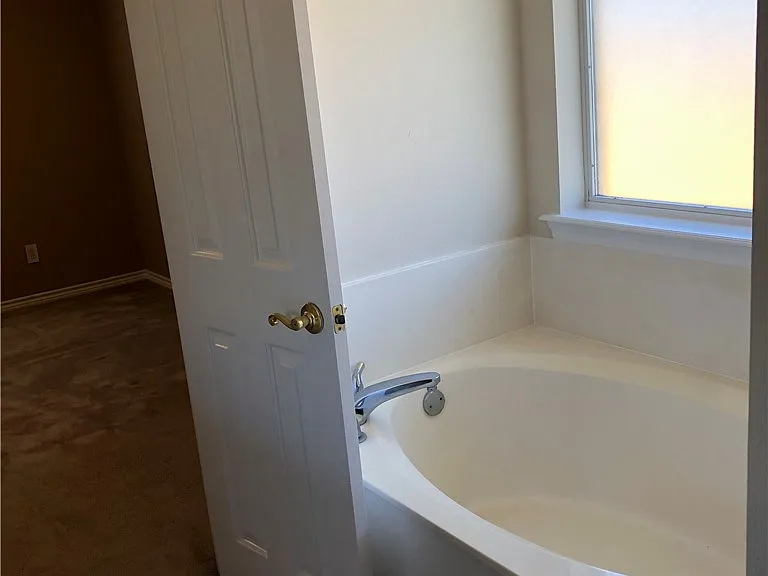 2379 Kendal Green Cir — Photo 18