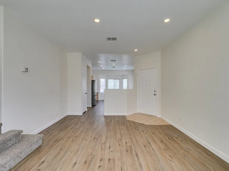 892 Blue Rosalie Pl — Photo 12