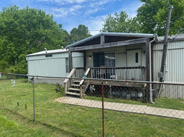 1322 Sager Rd, Dandridge, TN 37725