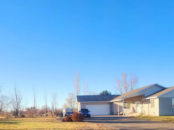 1987 Wood River Rd, Gooding, ID 83330