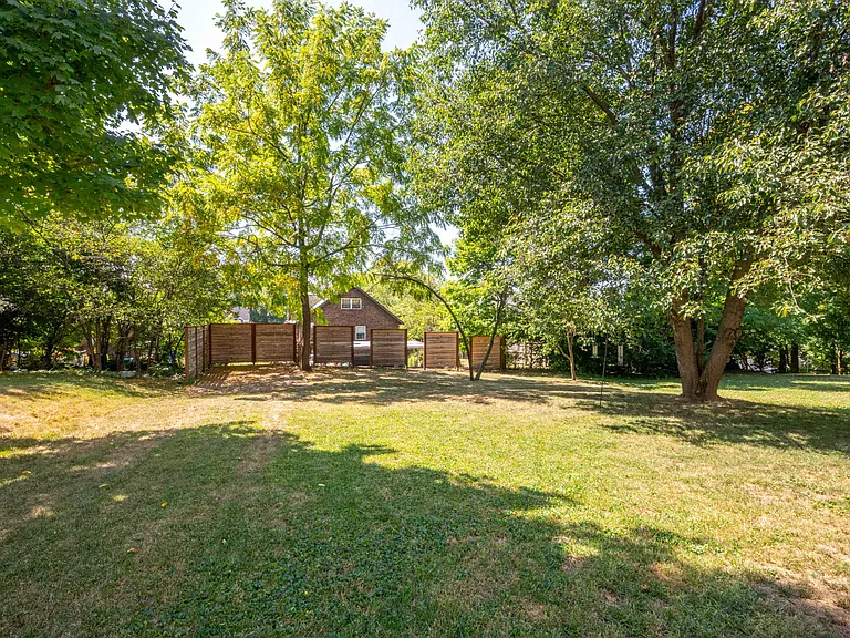 3105 Gloss Ave — Photo 50