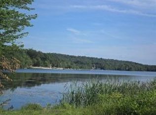 11 Undercliff Rd, Kinnelon, NJ 07405