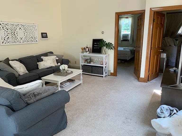 839 E 4th St #3 — Photo 9