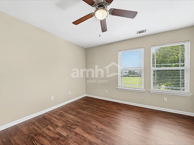 5 Miller Pond Rd — Photo 14