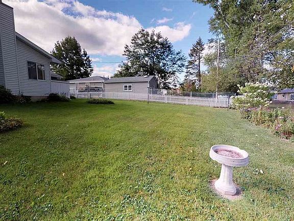 5th image of 3216 N Sherwood Ave