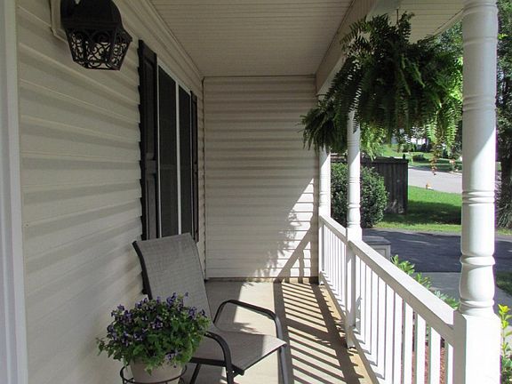 5th image of 1707 Bush Farm Dr