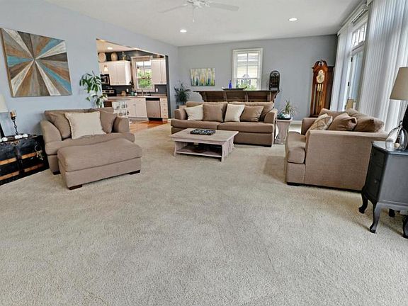 5th image of 15020 Shoreline Dr W
