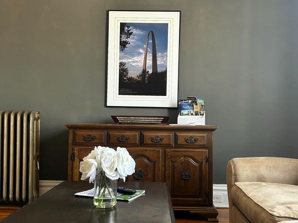 5657 Waterman Blvd APT 302