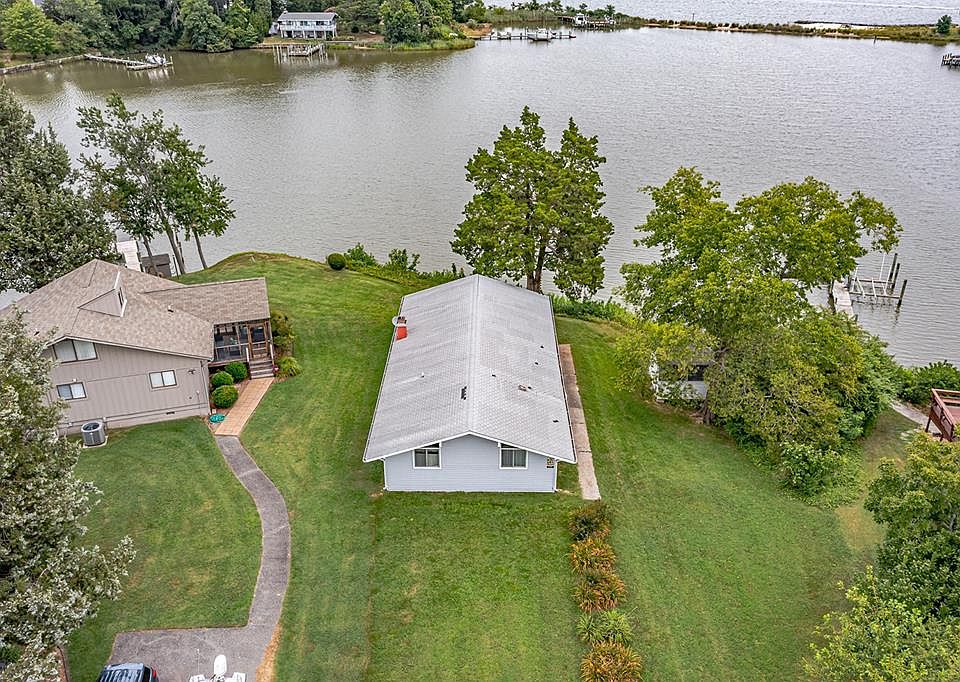 1st image of 135 Osprey Dr