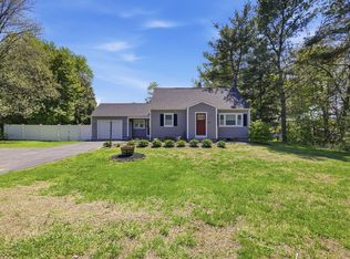 983 Shoemaker Ln, Feeding Hills, MA 01030