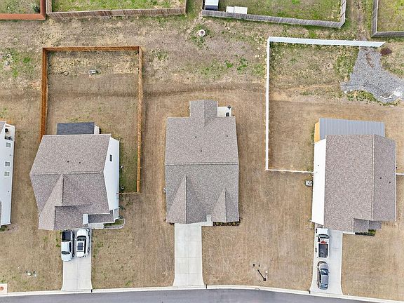 2nd image of 9 Mossy Oaks Ln