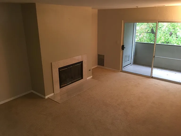 300 Murchison Dr #313 — Photo 3