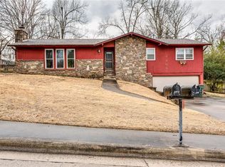 2209 E Elaine Ave, Fayetteville, AR 72703