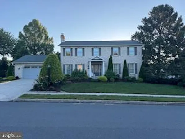 1105 Musket Ln, Mechanicsburg, PA 17050