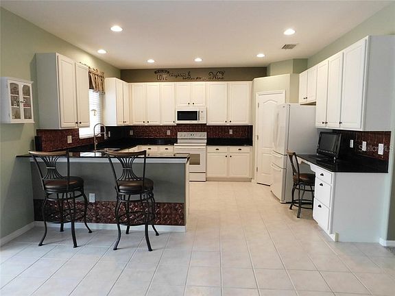 4th image of 19337 Seacove Dr