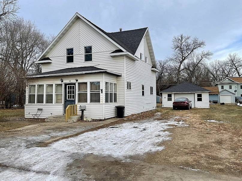 314 W 3rd Ave, Redfield, SD 57469 | Zillow