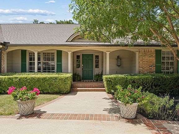 2nd image of 7241 Cliffbrook Dr
