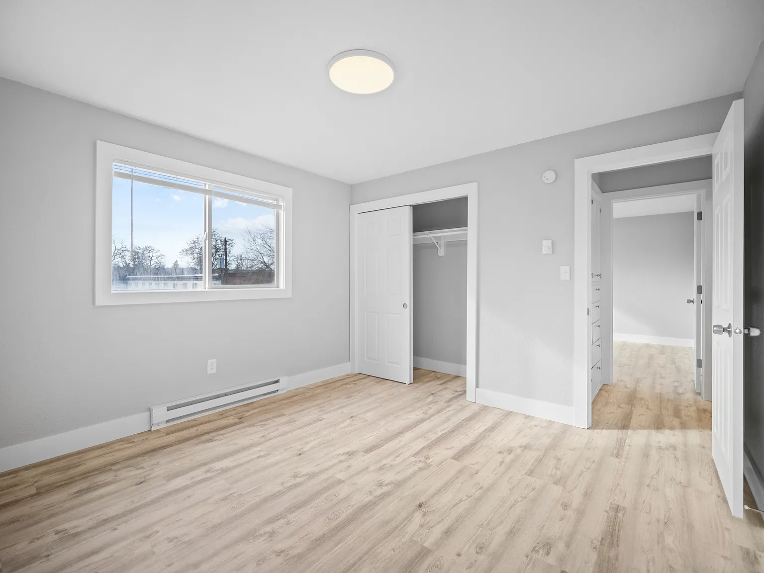 Mission Apartments — Photo 4