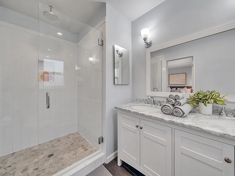14527 Addison St — Photo 18